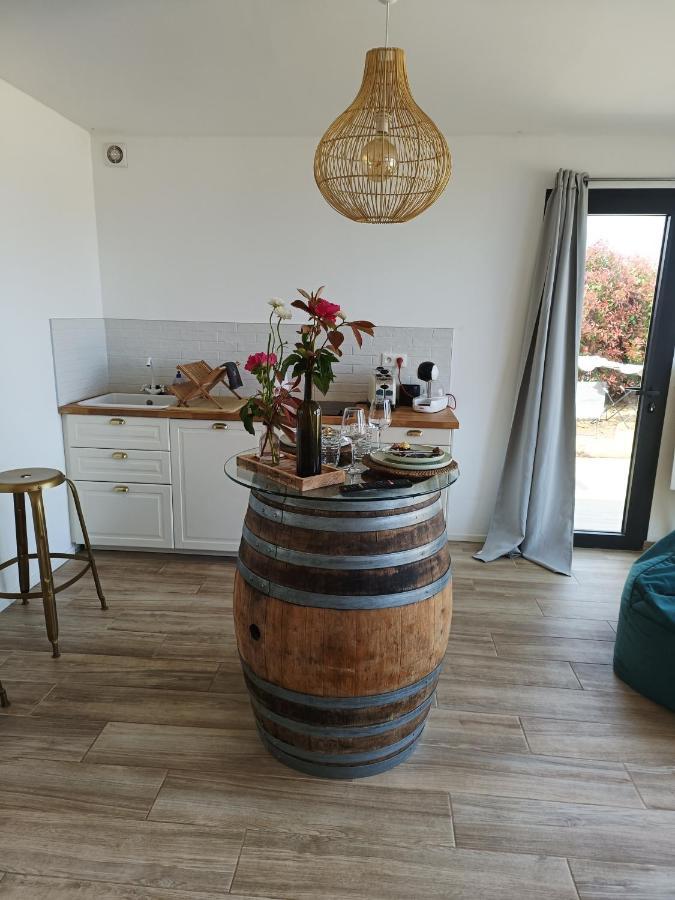 Le Pavillon Des Pivoines Bed and Breakfast Ιέρ Εξωτερικό φωτογραφία